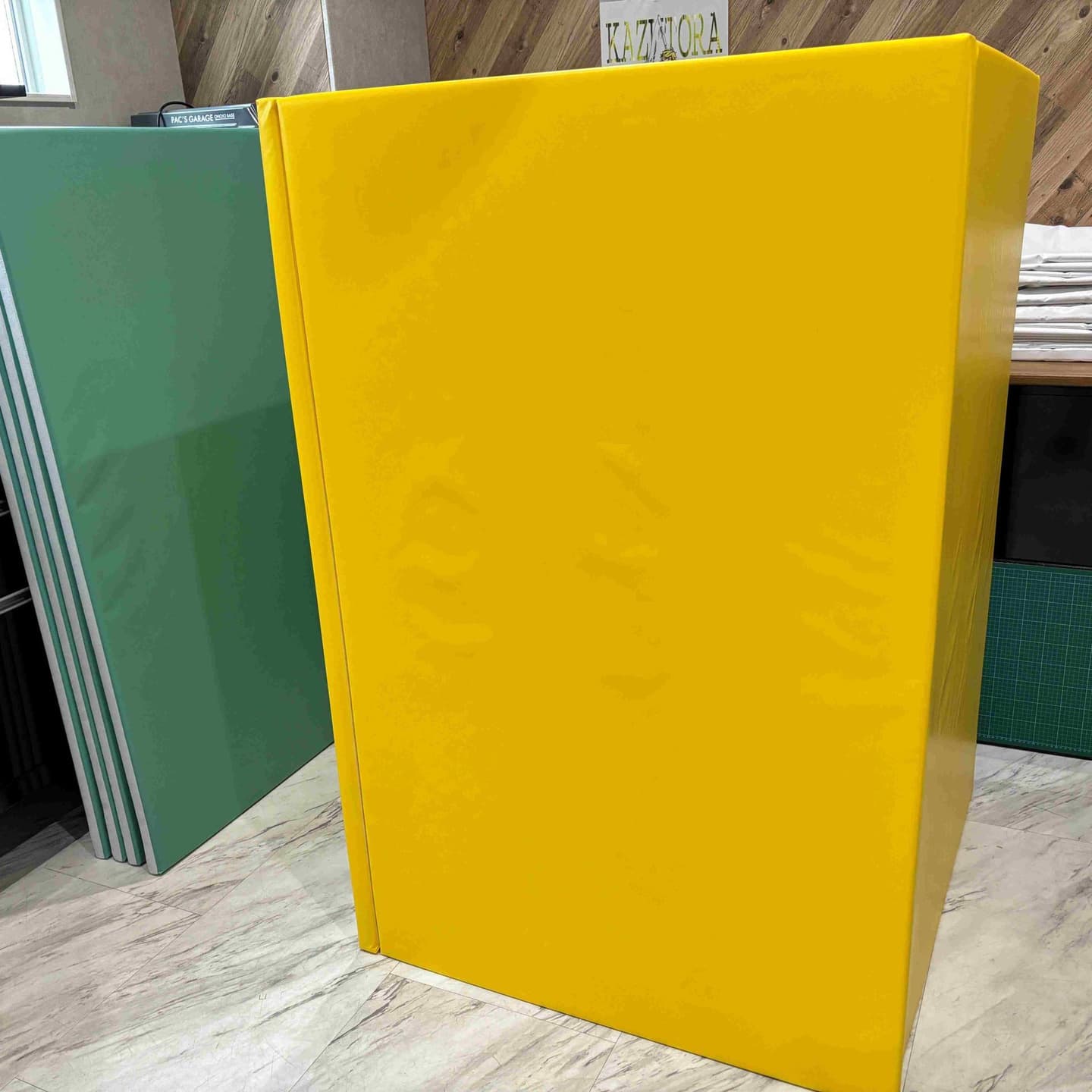 黄色のウレタンマット