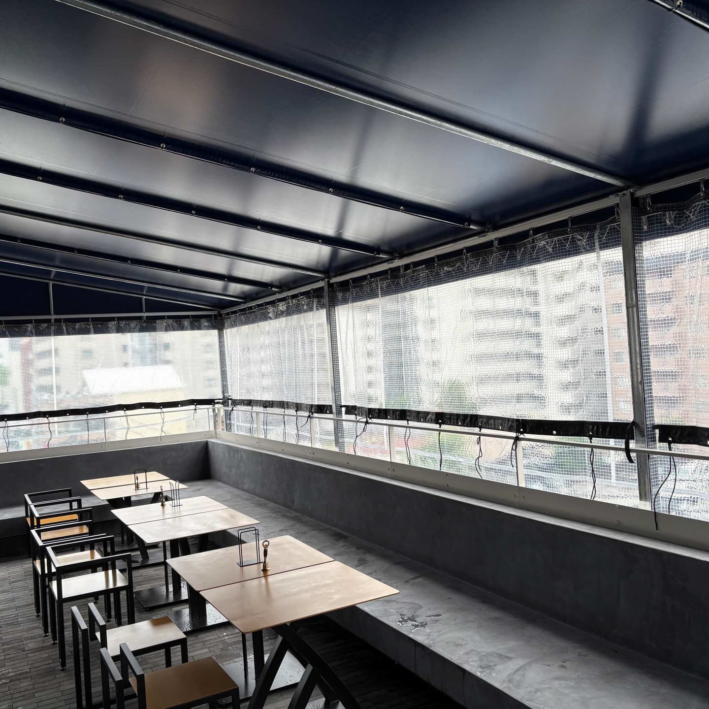 青のひさしテント