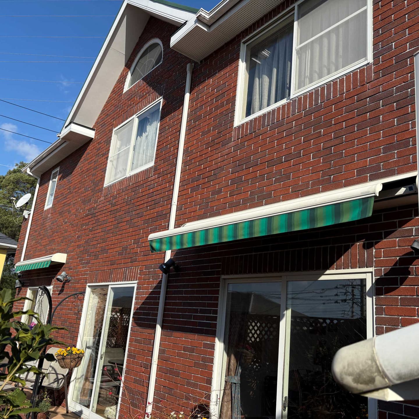 緑ストライプのオーニングテント